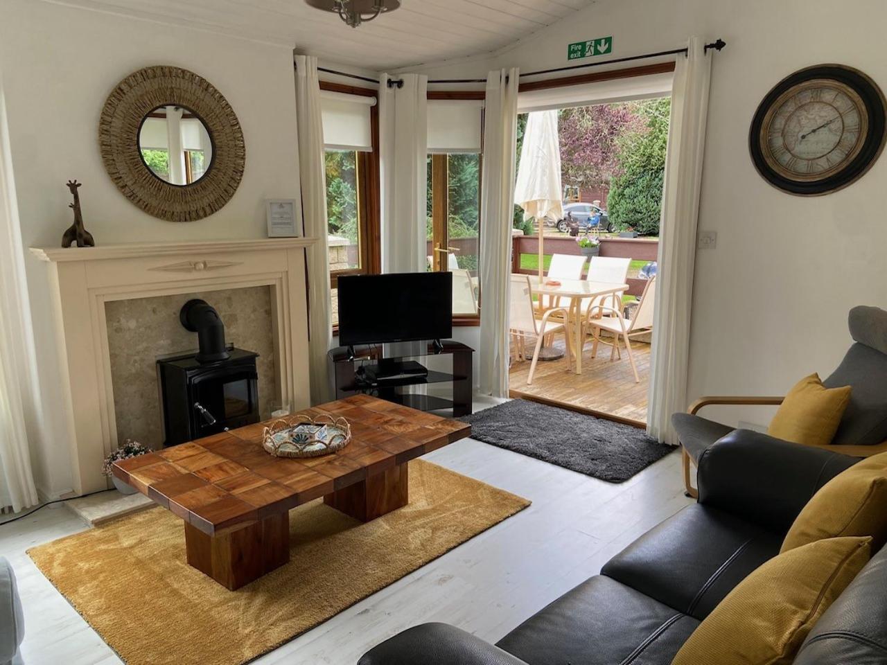 Walled Garden Lodges Loch Lomond Balloch Extérieur photo