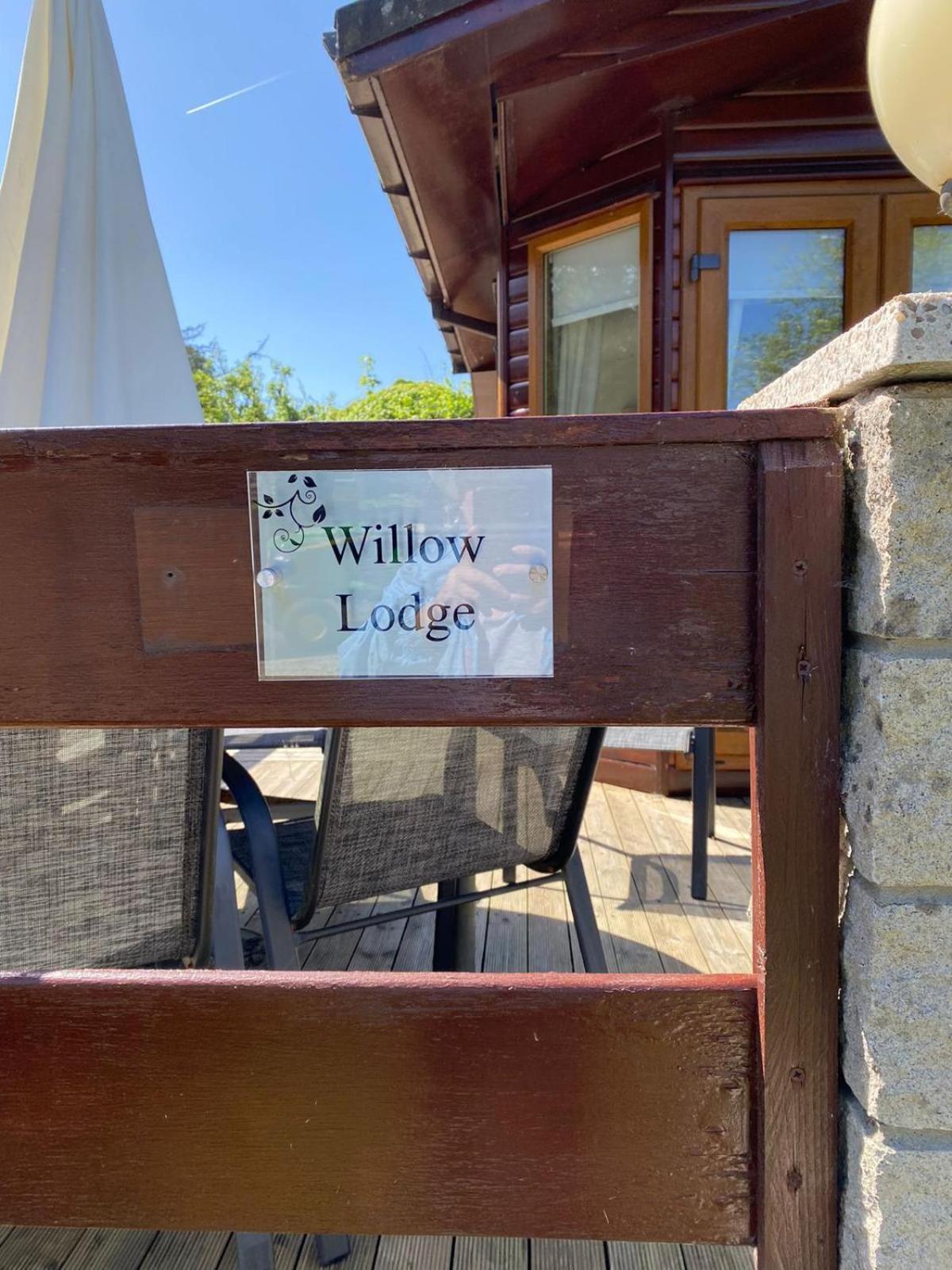 Walled Garden Lodges Loch Lomond Balloch Extérieur photo