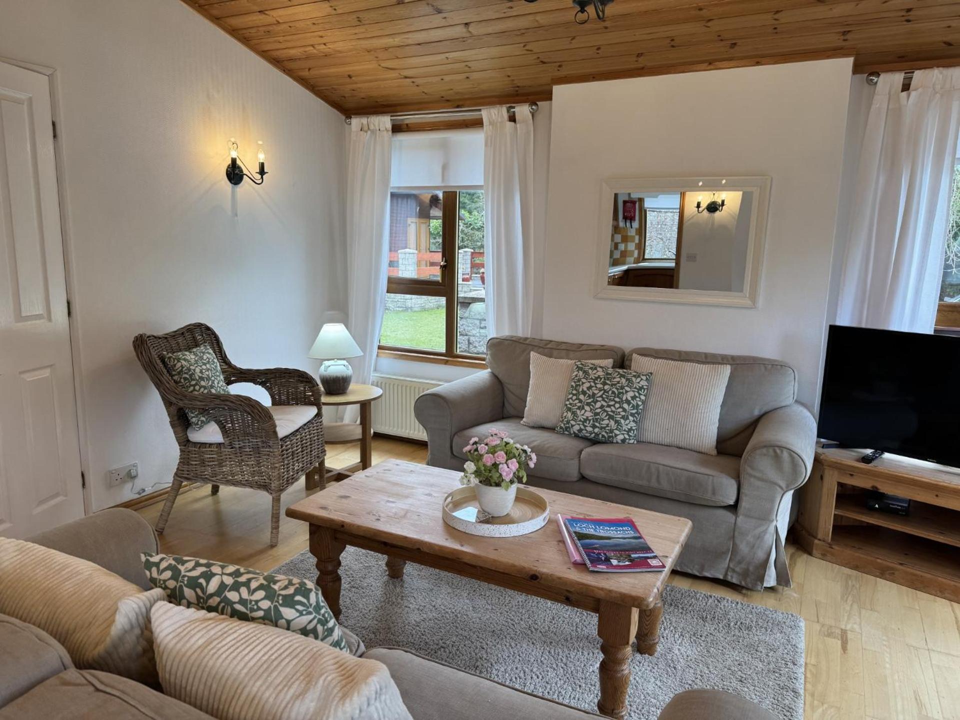 Walled Garden Lodges Loch Lomond Balloch Extérieur photo