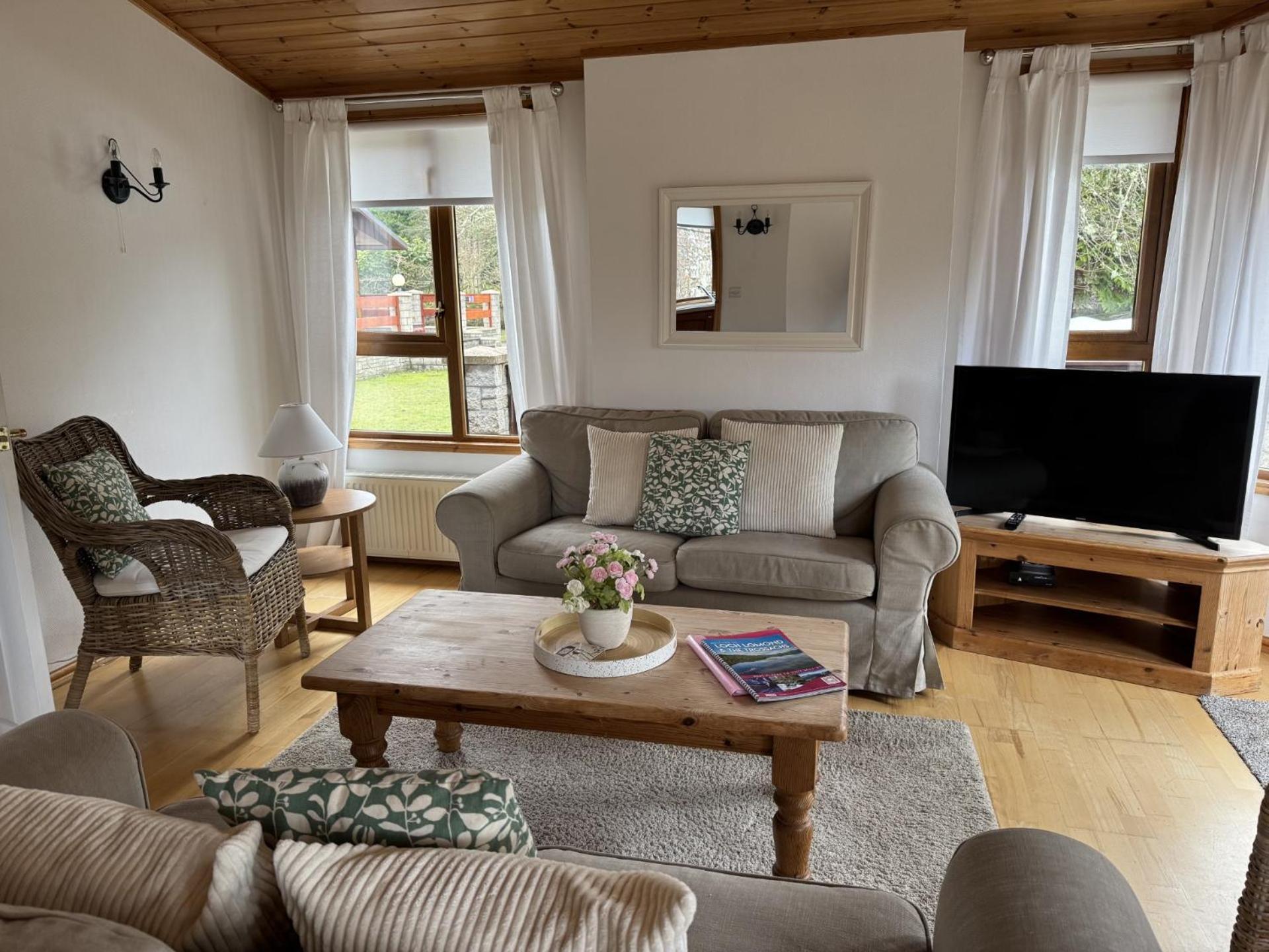 Walled Garden Lodges Loch Lomond Balloch Extérieur photo